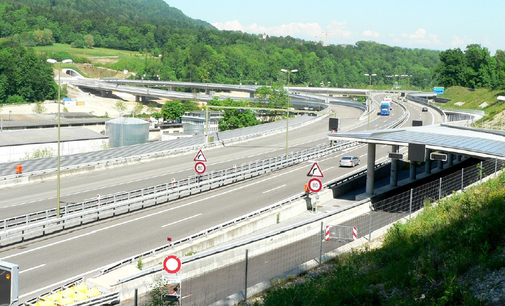 Westumfahrung Zürich / Strom- und Datennetze für eine effiziente Verkehrsabwicklung auf der Autobahn